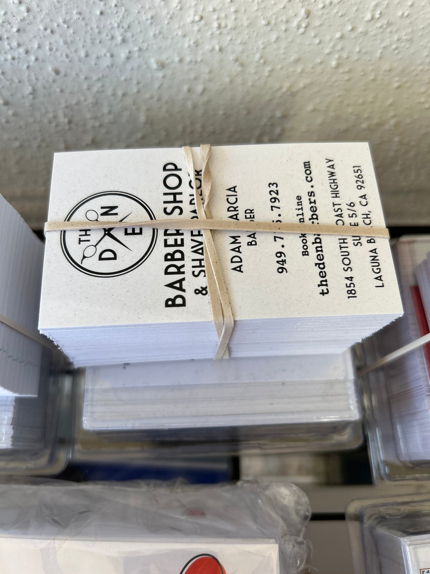 Custom business cards with personalized designs, perfect for making a professional impression. High-quality, durable material with vibrant printing to showcase your brand and contact information.